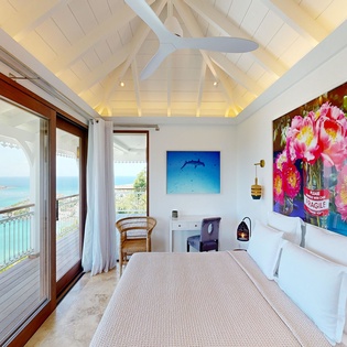 bungalow-primary-bedroom-mustique-track3