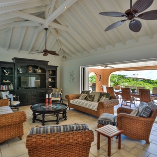 living-room-villa-sea-vous-play-track3