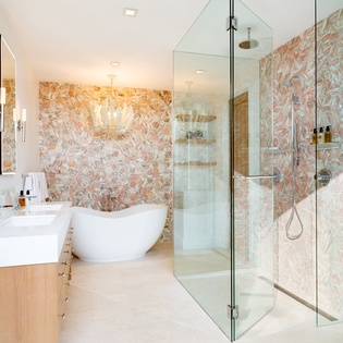 bathroom-1-villa-bristol-breeze-track2