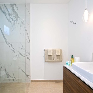 23-Aqua-Bathroom2