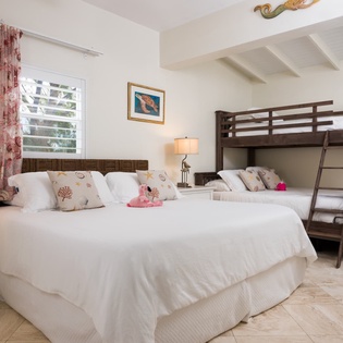bedroom-1-reef-pearl-track1