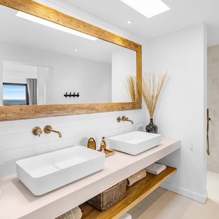 25-St-Barts-Villa-MAObth03