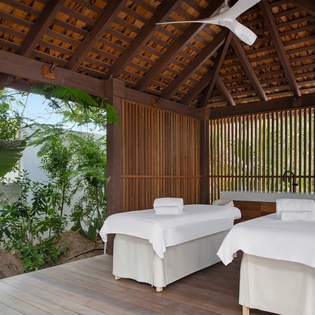 massage-room-salacia-track1