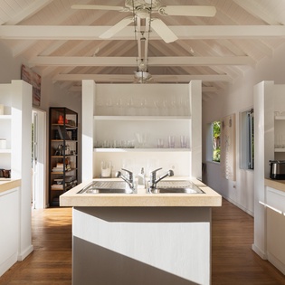 kitchen-angelina-track1