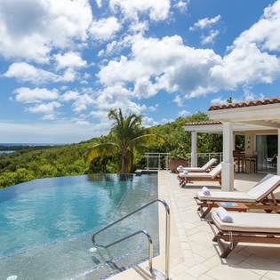 pool-villa-sea-vous-play-track3