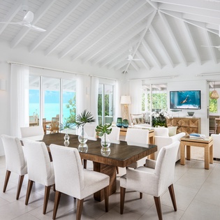 oceanside-tower-dining-room-track2