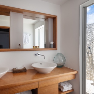 Guest Bathroom 1-Kyr-Track