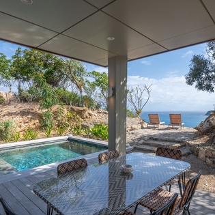 exterior-nanou-track7