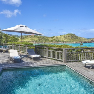 guest-house-exterior-1-lagon-estate-track1