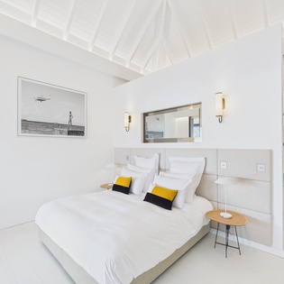 bedroom-1-ahava-track3