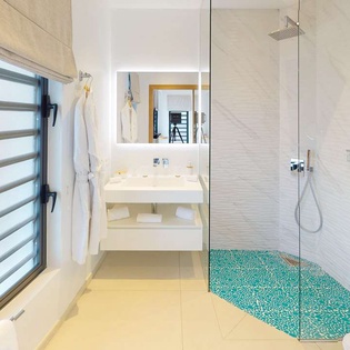 Bathroom at WV FAS, St. Jean, St. Barthelemy