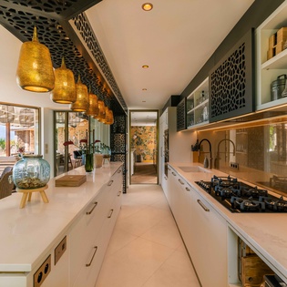kitchen-quartz-track1
