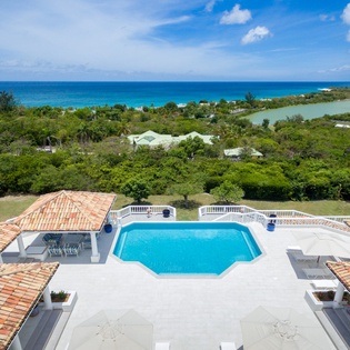 exterior-la-bella-casa-track5