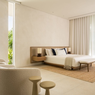 bedroom-1-beach-enclave-the-reserve-villa-2-track1