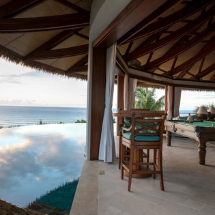 livingroom-2-temple-track6