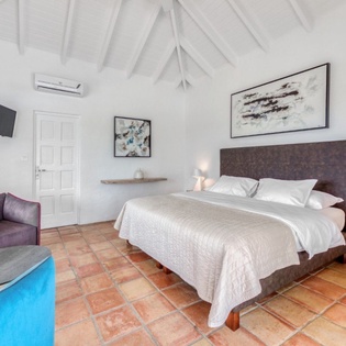 bedroom-3-belle-fontaine-track2