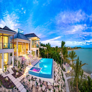 exterior-villa-bristol-breeze-track4