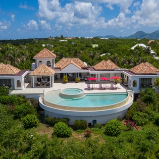 drone2-villa-just-in-paradise-track2