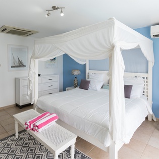 bedroom2-blue-sailing-track1