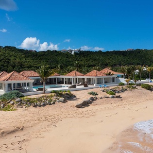 19a-BeauRivage-Beachfront