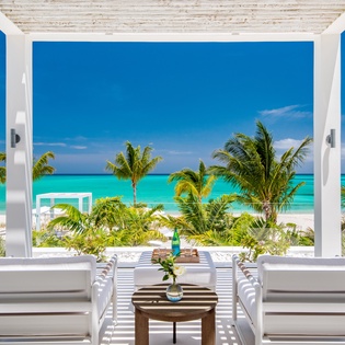 outdoor-living-emerald-pavilion-track3