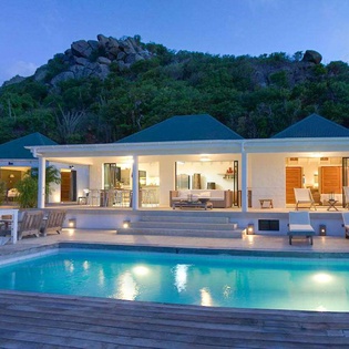 Exterior of WV ABT, Anse des Cayes, St. Barthelemy