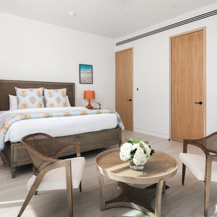 bedroom-4-emerald-breeze-track2