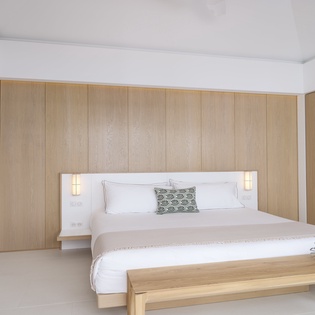 bedroom-3-indigo-track2