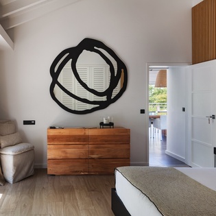 bedroom-1-avalon-track2