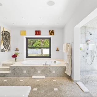 bathroom-1-casa-de-la-playa-track2