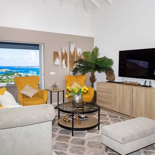 13-LaCasaDelJefe-LivingRoom