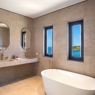 bathroom-4-aqua-vista-track5