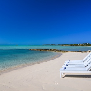 exterior-twin-palms-track18