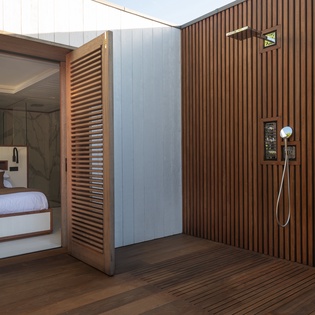 bathroom-6-aura-track3