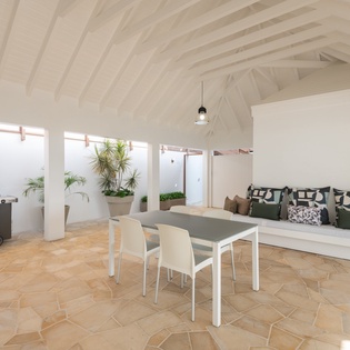 exterior-1-Blue Diamond-track6