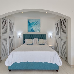 bedroom-1-la-bella-casa-track4