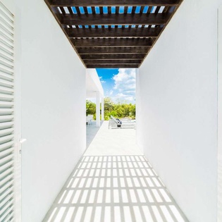 Exterior of TC TRA, Grace Bay Turtle Cove, Turks & Caicos