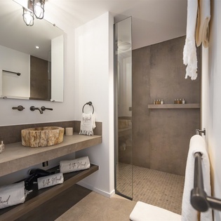 bathroom-4-maud-track1