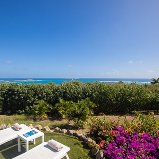 outdoor-view-oceans-one-track1