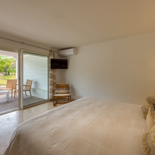 bedroom-5-casa-cervo-track2