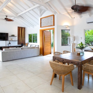 23-SoleLuna-Living-Dining