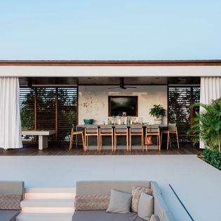 outdoor-dining-vision-beach-track4