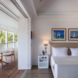 bedroom-1-kreola-track2