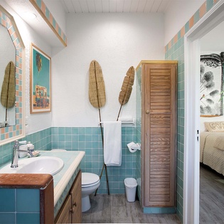 19-Jacaranda-Bathroom1