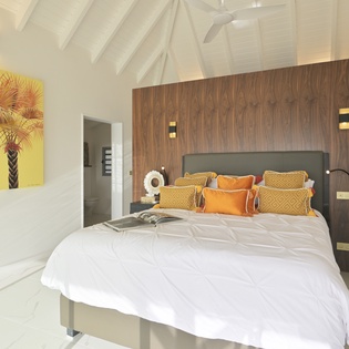 guest-bedroom-1-secret-garden-track2