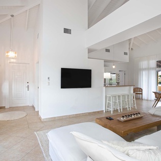 10-Marina360-LivingRoom