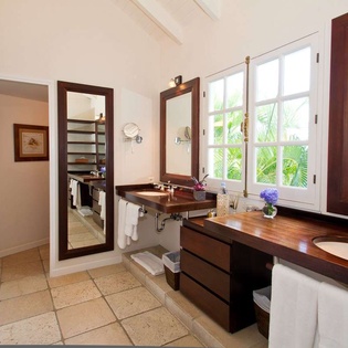 Bathroom at WV AMI, Lurin, St. Barthelemy