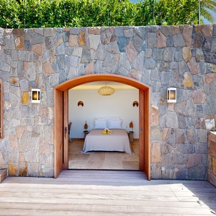 bungalow-guest-bedroom1-mustique-track4