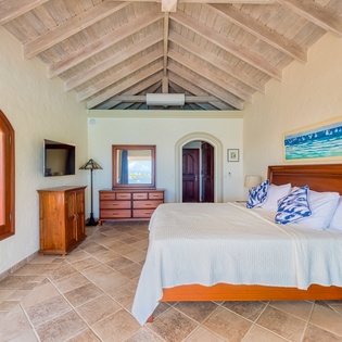 bedroom-3-terre-azure-track1