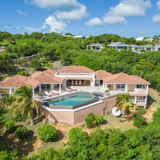 1-exterior-villa-sea-vous-play-track2